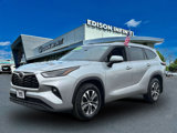 Used 2024 Toyota Highlander LE image 2