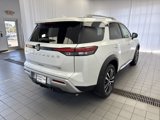 New 2025 Nissan Pathfinder Platinum image 4