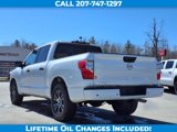 Used 2023 Nissan Titan SV image 3