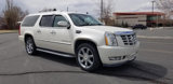 Used 2011 Cadillac Escalade ESV Luxury image 2