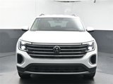 New 2025 Volkswagen Atlas SE image 3