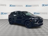 Used 2025 Buick Encore GX Sport Touring image 2
