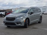 New 2025 Chrysler Pacifica Limited w/ Uconnect Theater Family Group image 3