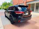 Used 2019 Toyota Highlander SE image 4