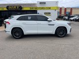 Used 2021 Volkswagen Atlas Cross Sport SEL R-Line w/ Cross Sport MDO Package image 2