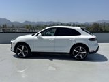 Certified 2025 Porsche Macan image 2