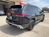 New 2025 Volkswagen Atlas Peak Edition SE image 5