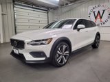 Used 2023 Volvo V60 B5 Cross Country Plus image 2