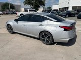 Used 2023 Nissan Altima 2.5 SR image 2