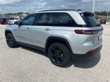 Used 2023 Jeep Grand Cherokee Altitude image 6