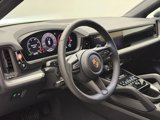 Used 2025 Porsche Cayenne Coupe image 4