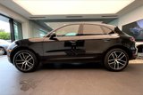 Used 2025 Porsche Macan image 2