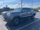 Used 2022 Toyota Tacoma TRD Sport image 3