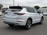 New 2025 Mitsubishi Outlander SEL image 3