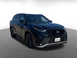 Used 2024 Toyota Highlander XSE image 3