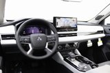 New 2025 Mitsubishi Outlander SE image 3