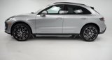 Certified 2025 Porsche Macan image 2