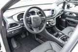 New 2025 Chrysler Pacifica Premium image 4
