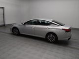 Used 2023 Nissan Altima 2.5 SV image 3