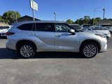 Certified 2023 Toyota Highlander Platinum image 2