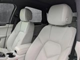 Used 2024 Porsche Macan image 5