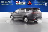 Used 2022 Kia Carnival LX image 5