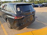Used 2025 Toyota Sienna LE image 5