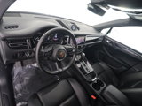 Certified 2024 Porsche Macan image 4