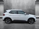 Used 2024 Hyundai Venue SEL image 4