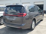 Used 2023 Chrysler Pacifica Touring-L image 4