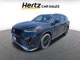 Used 2024 Toyota Highlander XSE image 2