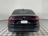 Used 2025 Volkswagen Jetta SE image 6
