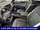 New 2025 Volkswagen Atlas Peak Edition SE image 5