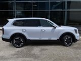 New 2025 Kia Telluride S image 3