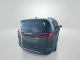 Used 2021 Chrysler Pacifica Touring-L image 4