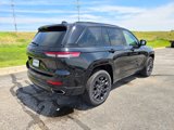 New 2025 Jeep Grand Cherokee Summit image 3