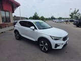 Used 2024 Volvo XC40 B5 Plus image 3
