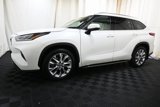 Used 2020 Toyota Highlander Limited image 6