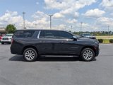 Used 2023 Chevrolet Suburban Premier image 2