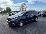 New 2025 Chrysler Pacifica Select image 4