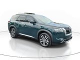 New 2025 Nissan Pathfinder Platinum image 2