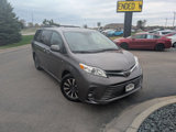 Used 2018 Toyota Sienna XLE Premium image 2