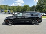 New 2026 Chrysler Pacifica Select w/ S Appearance Package image 2