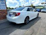 Used 2014 Toyota Camry L image 4