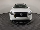 New 2025 Nissan Pathfinder Platinum image 2