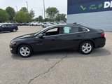 Used 2023 Chevrolet Malibu LT image 2