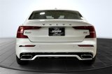 Certified 2022 Volvo S60 B5 Momentum w/ Premium Package image 4