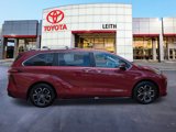 Used 2025 Toyota Sienna Platinum image 4