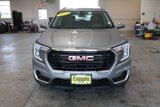 Used 2023 GMC Terrain SLE w/ Driver Convenience Package image 3