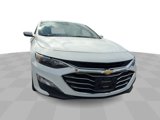 Used 2025 Chevrolet Malibu LT image 2